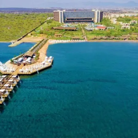 Otel Concorde Luxury & Casino & Convention & 5*