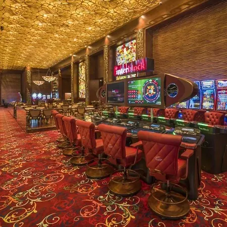 Otel Concorde Luxury & Casino & Convention & 5*