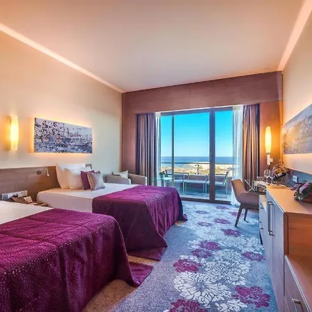 Otel Concorde Luxury & Casino & Convention & 5*